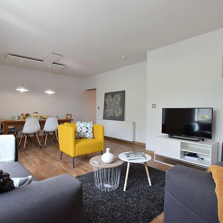 Modern Holiday Home In Bastogne With Fenced Garden Bagian luar foto