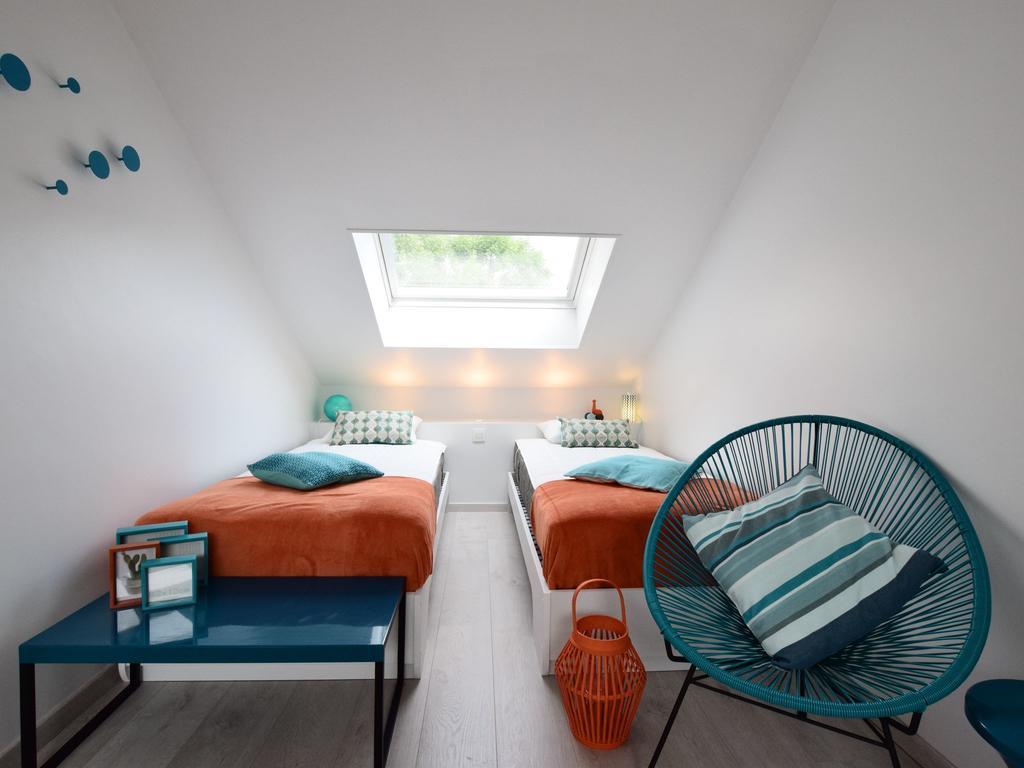 Modern Holiday Home In Bastogne With Fenced Garden Bagian luar foto