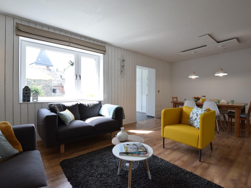 Modern Holiday Home In Bastogne With Fenced Garden Bagian luar foto